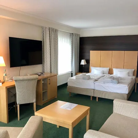 Western Ostseehotel Waldschloesschen Отель 4*