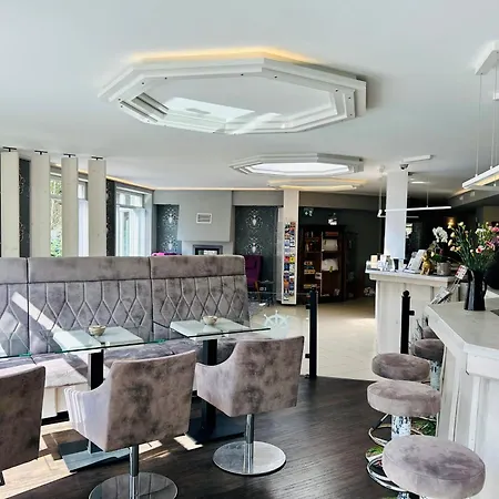 Отель Western Ostseehotel Waldschloesschen 4*
