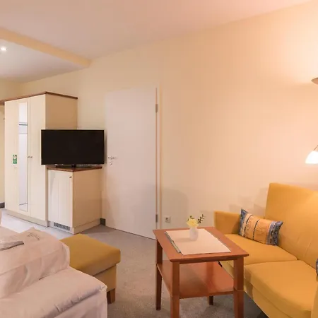 Отель Western Ostseehotel Waldschloesschen