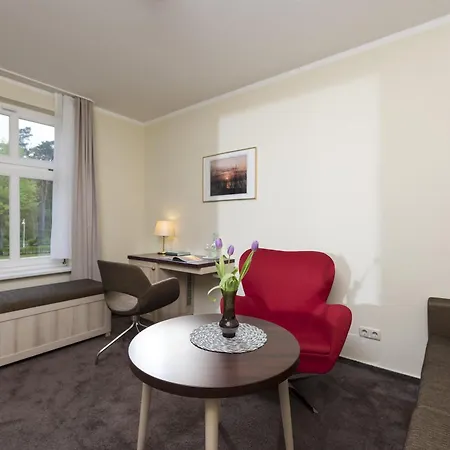 Отель Western Ostseehotel Waldschloesschen