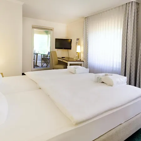 Western Ostseehotel Waldschloesschen Отель 4*