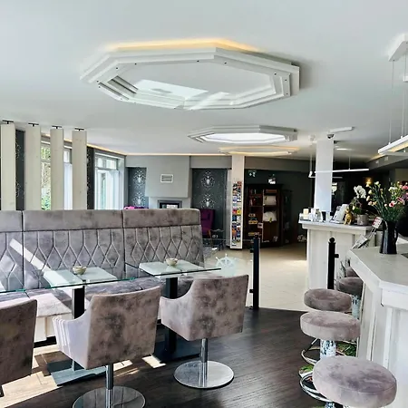 Отель Western Ostseehotel Waldschloesschen 4*